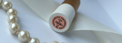 А что по оттенку? Глянцевая помада-бальзам для губ Uvinion в оттенке Ms