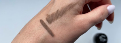 Легкий макияж бровей с помадой Luxvisage Brow Bar в оттенке 1 Blonde