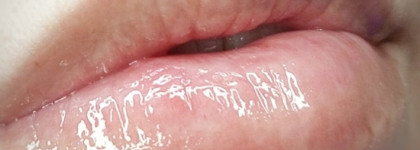 Топ-3 бюджетных продукта для губ зимы 2023/24