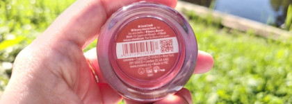 Нежнее нежного: муссовые румяна Soft touch Essense #30 Coral Crush и #40 Blushing Berry