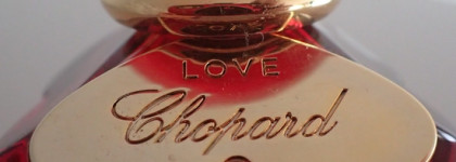 Аромат букета бордовых роз в аромате Love Chopard