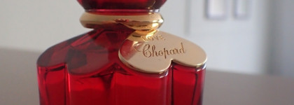 Аромат букета бордовых роз в аромате Love Chopard