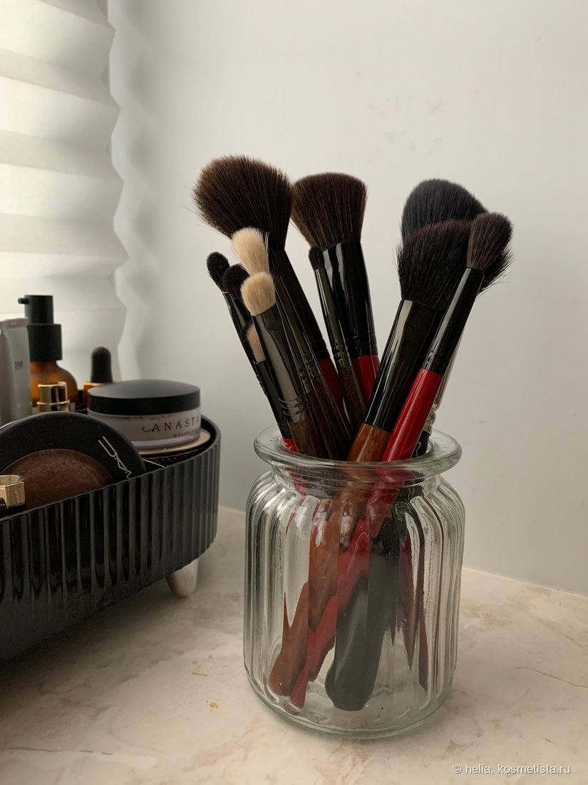 Лайфхак - как правильно мыть, дезинфицировать и сушить кисти для макияжа