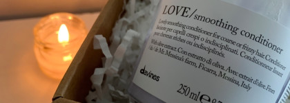 Davines Essential Haircare Love Smoothing Conditioner - для разглаживания завитка