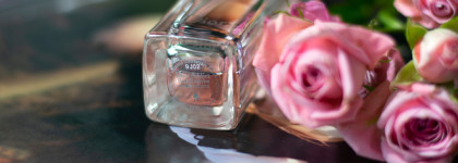 Dior Addict Eau Fraiche: пудровая элегантность в розовом цвете