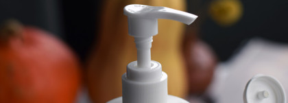 Хороший тандем для нежной кожи. Фармтек Липобейз: гель для душа и эмульсия для тела