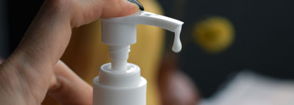 Хороший тандем для нежной кожи. Фармтек Липобейз: гель для душа и эмульсия для тела