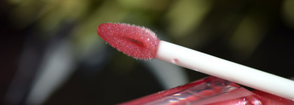 Внезапно очень хорошо: новинка от Beauty Bomb — Popsa Lip Gloss 02 Top The Charts