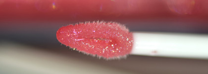 Внезапно очень хорошо: новинка от Beauty Bomb — Popsa Lip Gloss 02 Top The Charts