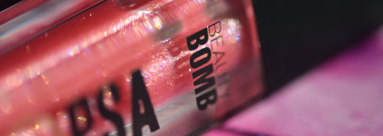 Внезапно очень хорошо: новинка от Beauty Bomb — Popsa Lip Gloss 02 Top The Charts