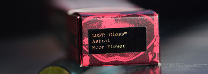 Необычно, феерично, гипнотично — Pat Mcgrath labs Lust: Gloss в оттенке Astral Moon Flower