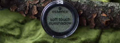 Красивые бюджетные зеленые тени на каждый день: Essence Soft Touch Eyeshadow 05 Secret Woods