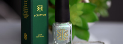Укрепляющий лечебный лак Scriptor "Сирин": скромный во флаконе, волшебный на ногтях