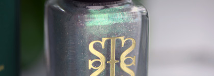 Укрепляющий лечебный лак Scriptor "Сирин": скромный во флаконе, волшебный на ногтях