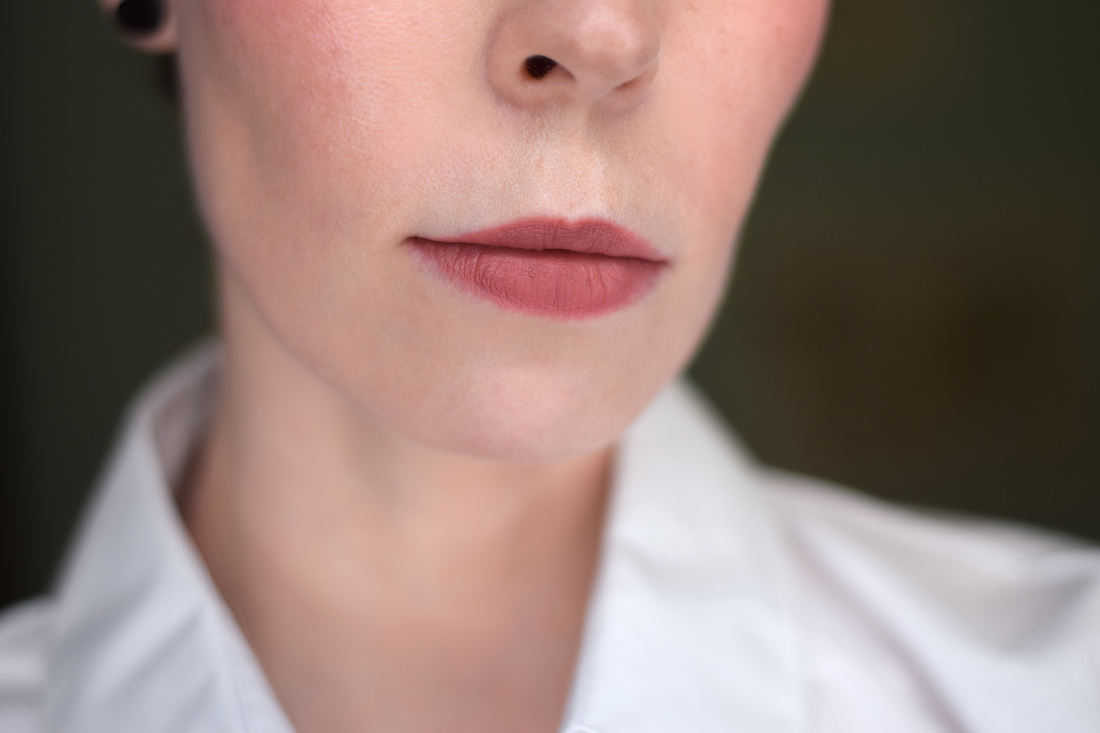 Matte Cloud Liquid Lipstick в оттенке 02