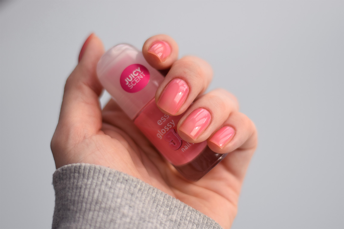 Essence Glossy Jelly 04 Bonbon Babe дневной свет