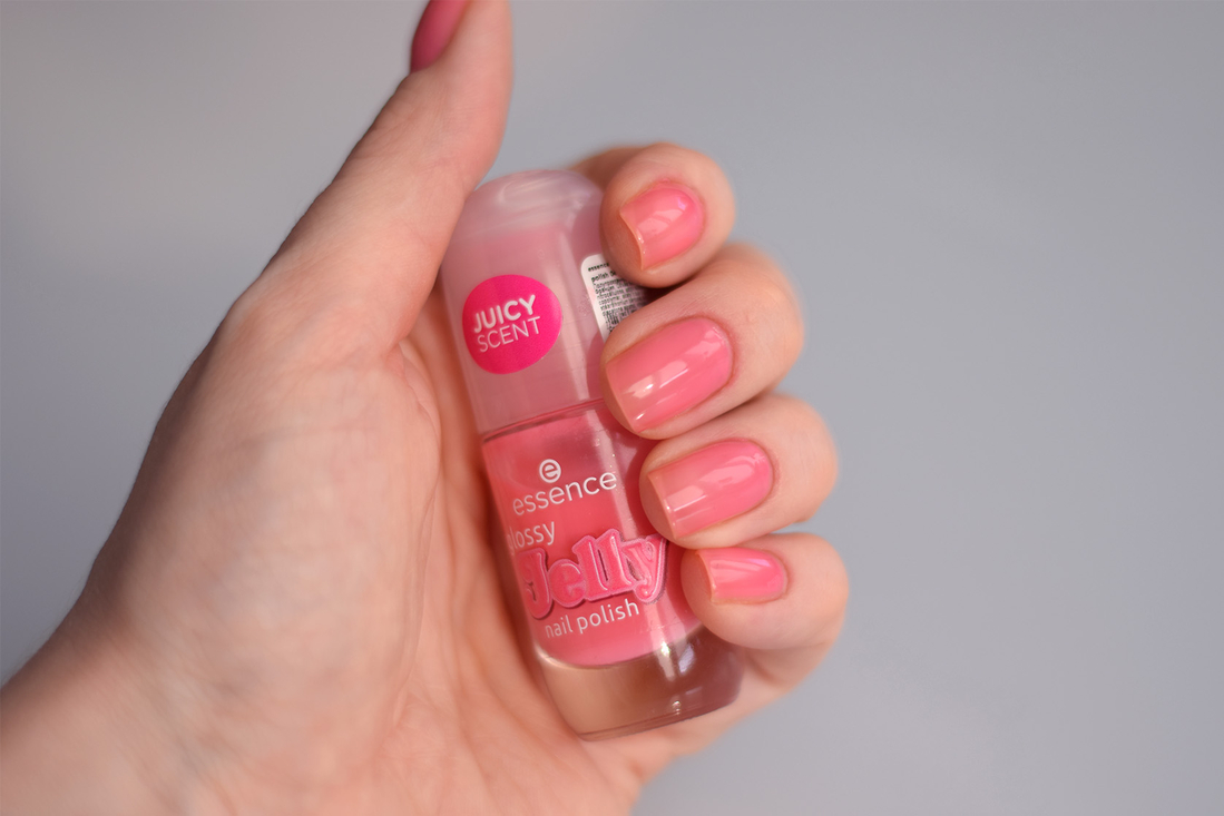 Essence Glossy Jelly 04 Bonbon Babe дневной свет