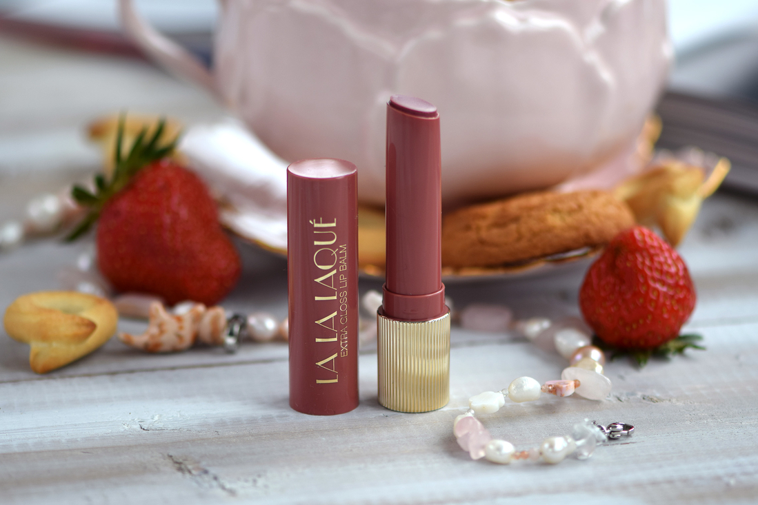 Vivienne Sabo Glossy lip balm LaLa Laque в оттенке 07 Dusty Burgundy
