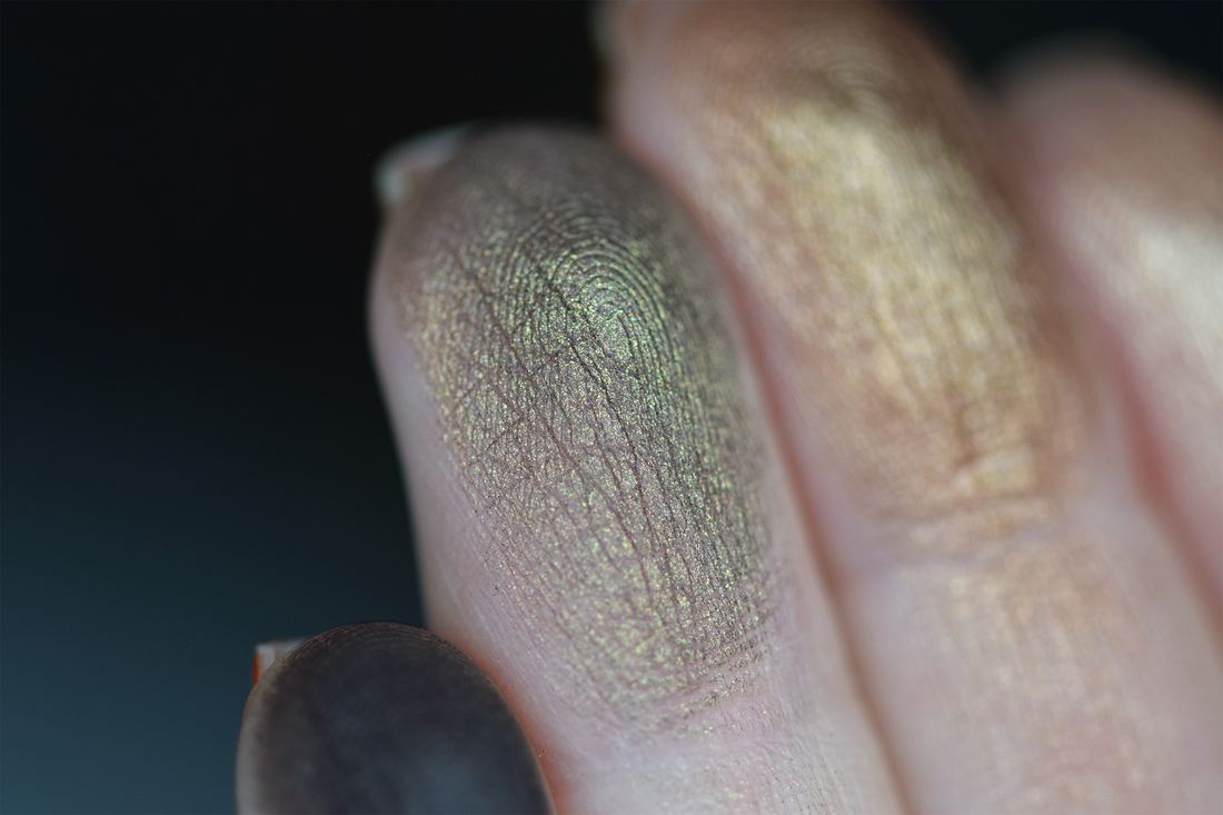 Оливковый, макро