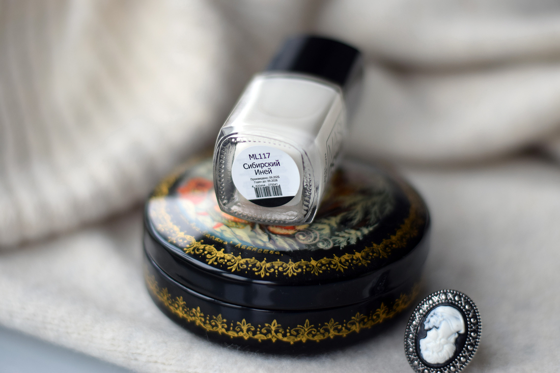 Наклейка на донышке