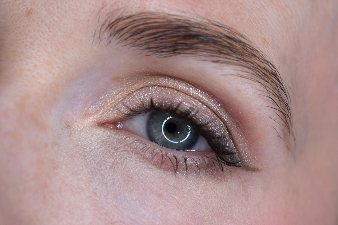 Макияж с Dolce & Gabbana Ever Icon Eye Palette 03 Chrome Star