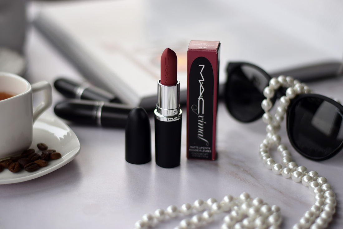 MAC Macximal Matte Lipstick в оттенке 690 Twig Twist