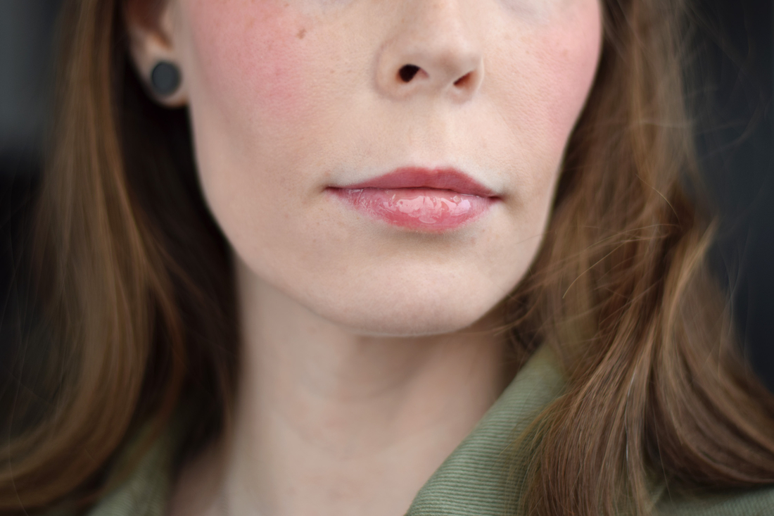 Блеск на губах