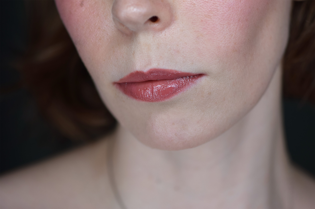 Divage Butter Gloss Liquid Lipstick 03 электрический свет