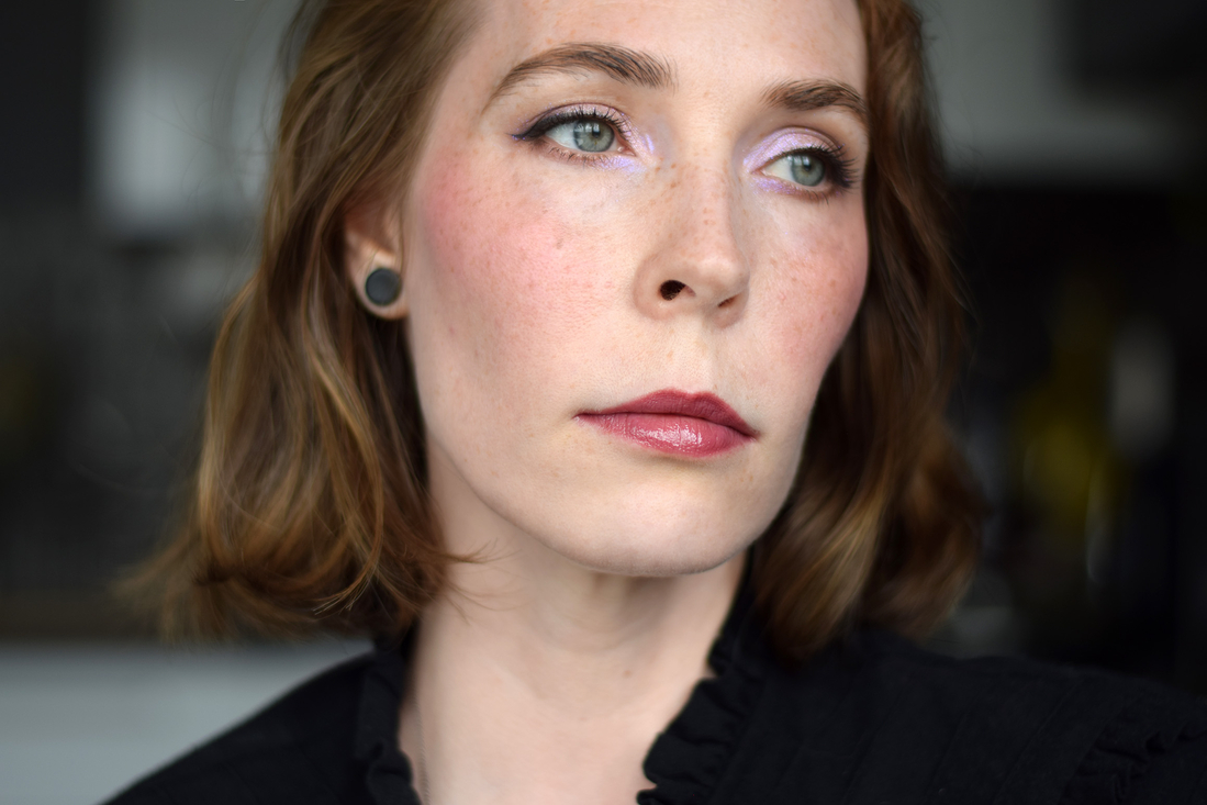 Общий образ с Influence Beauty Glow Injection, дневной свет