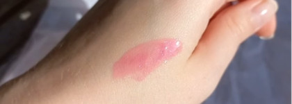 Беск для губ Victoria's Secret Flavored Lip Gloss в цвете Electric Punch