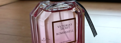 Victoria's Secret Bombshell. Флакон сочетающий в себе легкомыслие и смелость