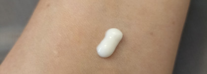 Лифтинг-крем для контура глаз тройного действия Avene Hyaluron Activ B3