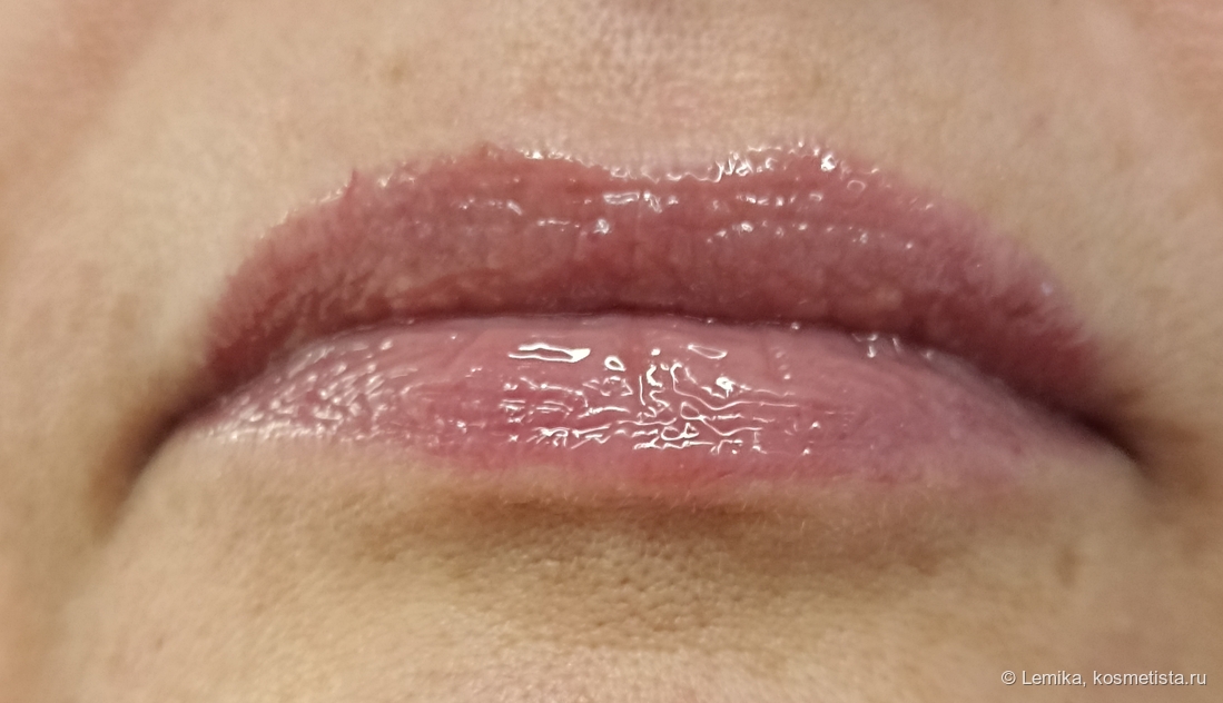 При искусственном освещении