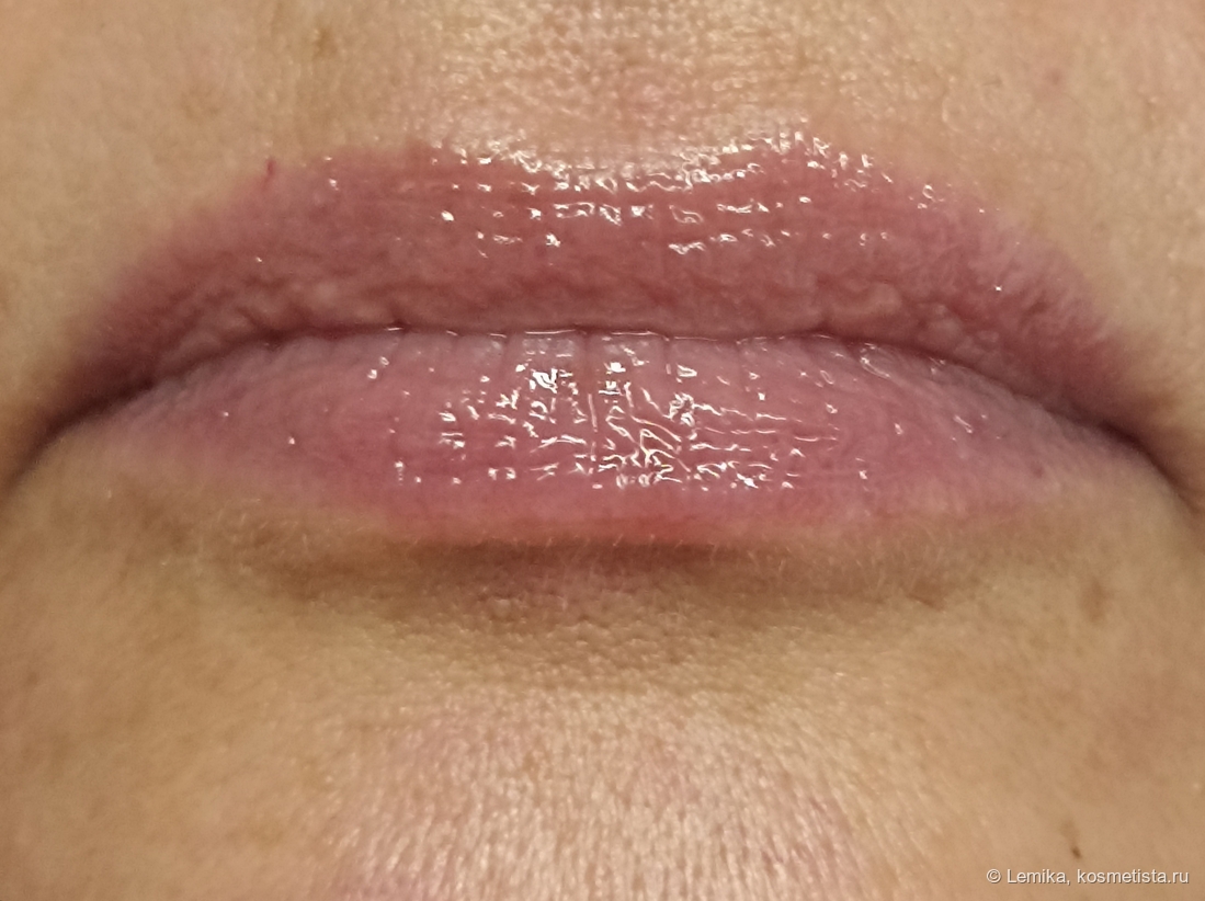 При искусственном освещении