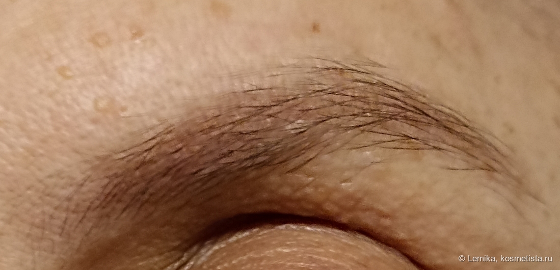 При искусственном освещении