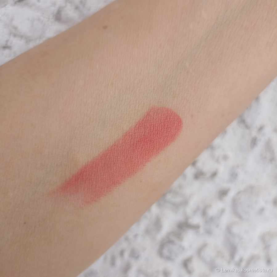 При естественном освещении