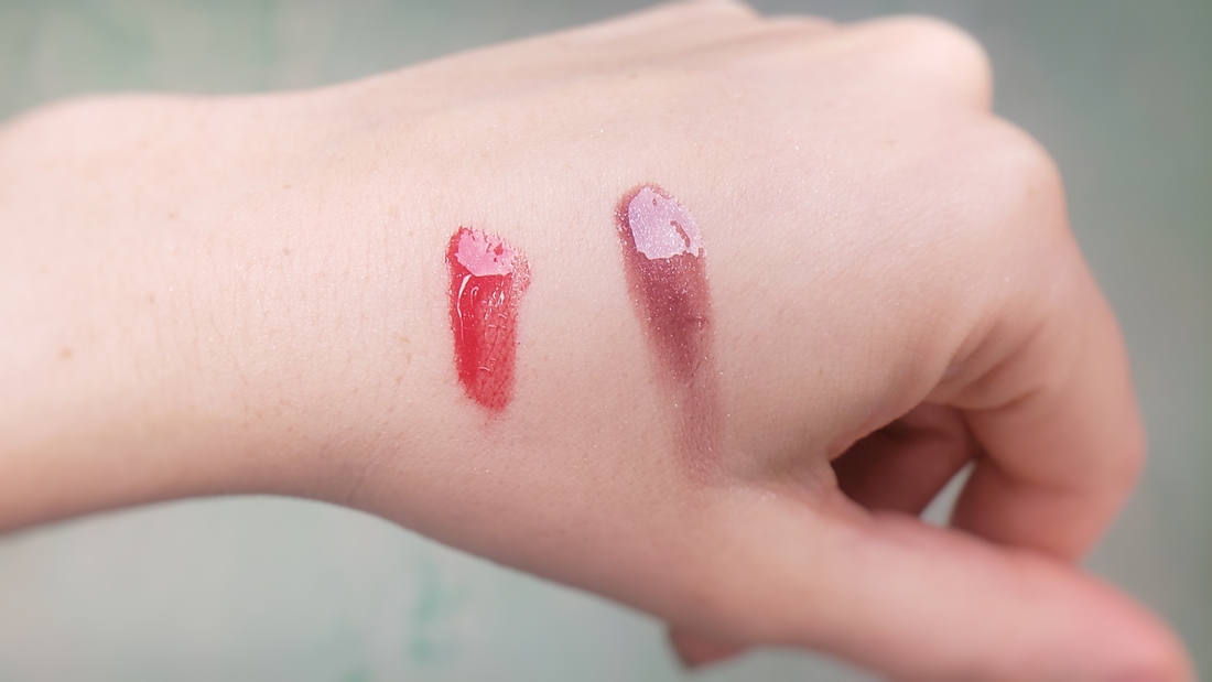 Clarins Lip Perfector 23 pomegranate glow, Clarins Lip Perfector 25 mulberry glow. Дневной свет.
