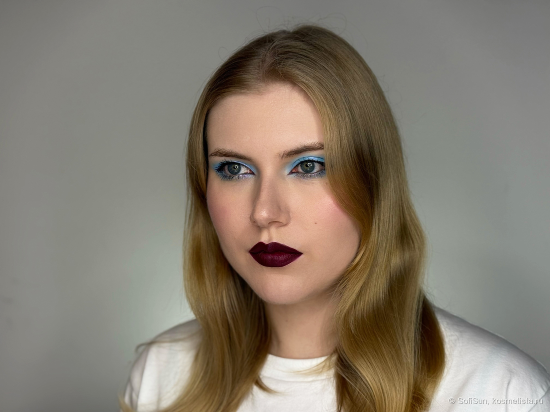 С карандашом MAC оттенок Vino