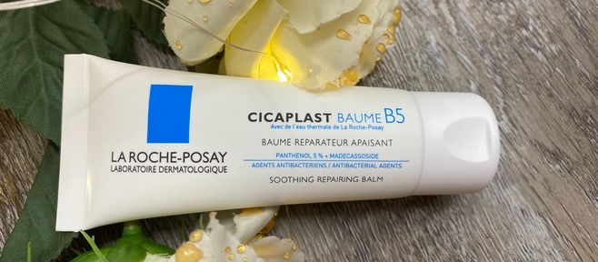 Как долго я хотела его попробовать! Хит от La Roche Posay - Cicaplast Baumé B5. Универсальное средство- помогает во всем