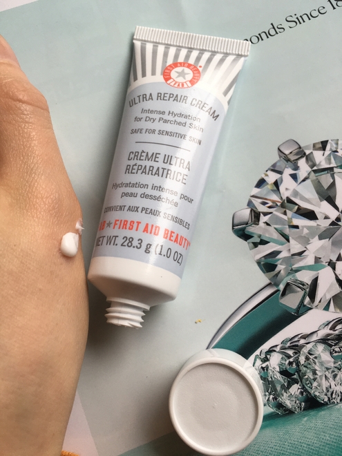 Текстура: Капелька хорошо держит форму, "гребешок" не падает