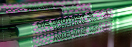 Мультихромные карандаши для глаз Beauty Bomb UFO Conspiracy в оттенках 01 Hush Hush, 02 Buttons, 03 Wait a minute. Аналоги карандашей от Kaleidos?