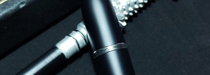 Готика в душе! Помада MAС Macximal Sleek Satin 805 Cyber. Палитра февраля Cultist Robe Palette