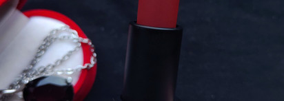 Винная помада Catrice С02 Dark Seduction. Red wine week