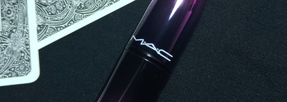 И снова про MAC! Хорошая помада или просто баловство? Mac Love me lipstick 410 La femme в бордовом оттенке
