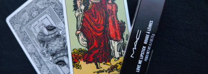 И снова про MAC! Хорошая помада или просто баловство? Mac Love me lipstick 410 La femme в бордовом оттенке