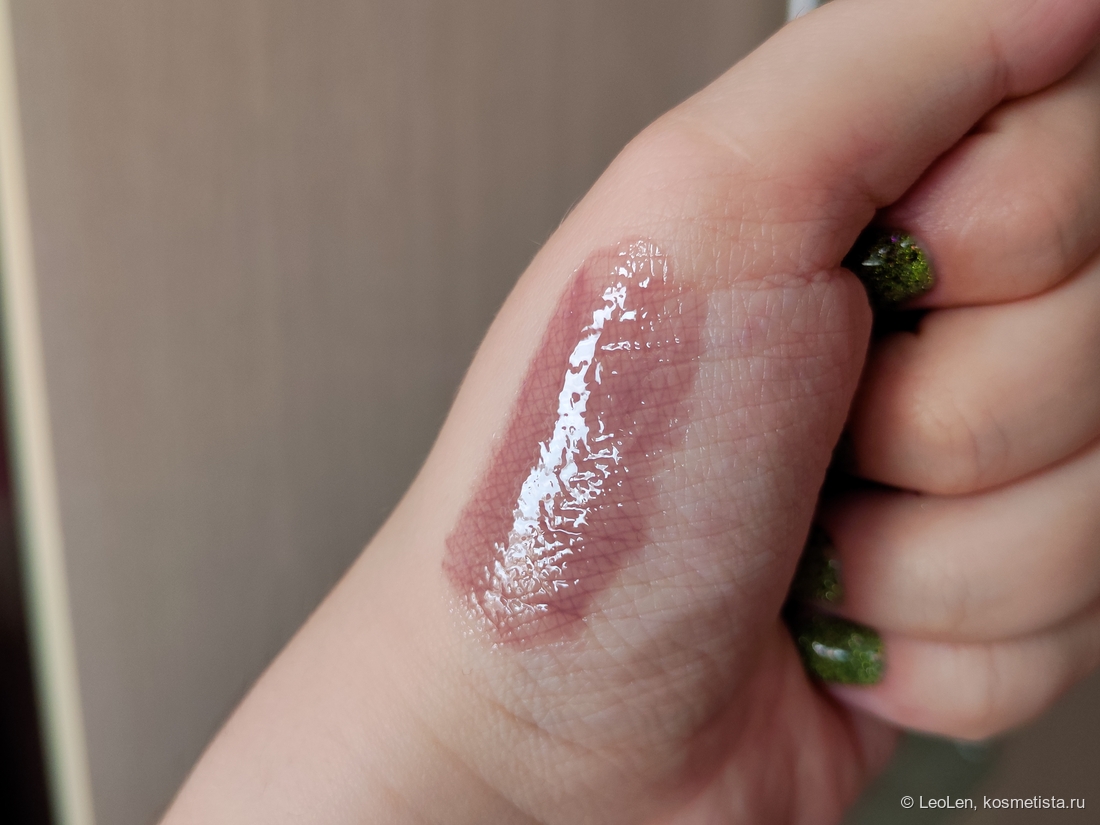 Дневной свет в глубине комнаты