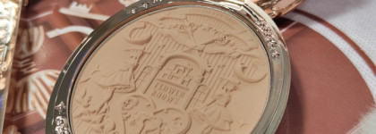 Моя нежная прелес-с-сть! Румяна Flower Knows Chocolate Series Embossed Blush 02 Knitted Bear