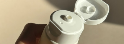 Заметно выравнивает рельеф: пилинг-скатка с галактомицетом Ma:nyo Galactomy Enzyme Peeling Gel