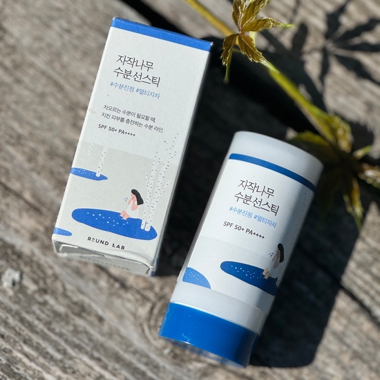 Блестящий брат: солнцезащитный стик Round Lab Birch Juice Moisturizing Sun Stick Spf50+ PA++++