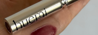 Идеальный тающий блеск Huemi Melting Glaze Lip Gloss в оттенке смородинового вина #03 On Glam